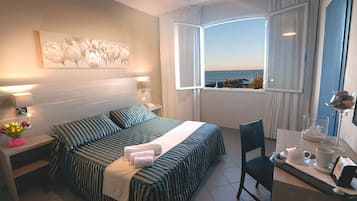 Minibar, escritorio, cunas y wifi gratis