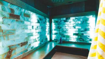 Sauna, steam room, body treatments, 1 treatment room, massages