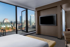 Junior Suite, 1 King Bed | Premium bedding, down comforters, minibar, in-room safe