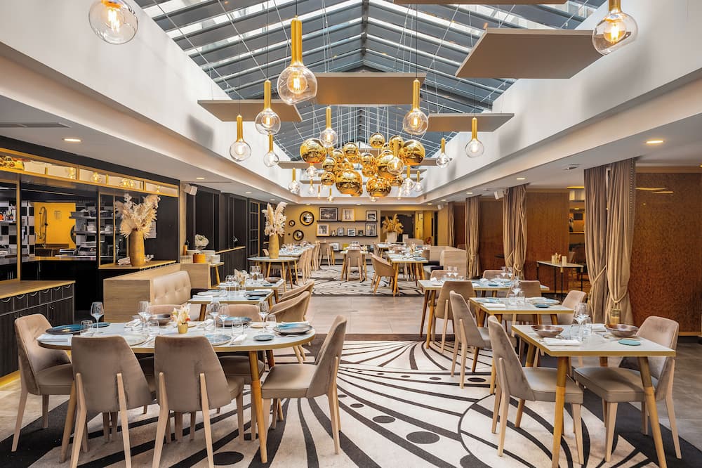Niepce Paris Hotel, Curio Collection by Hilton