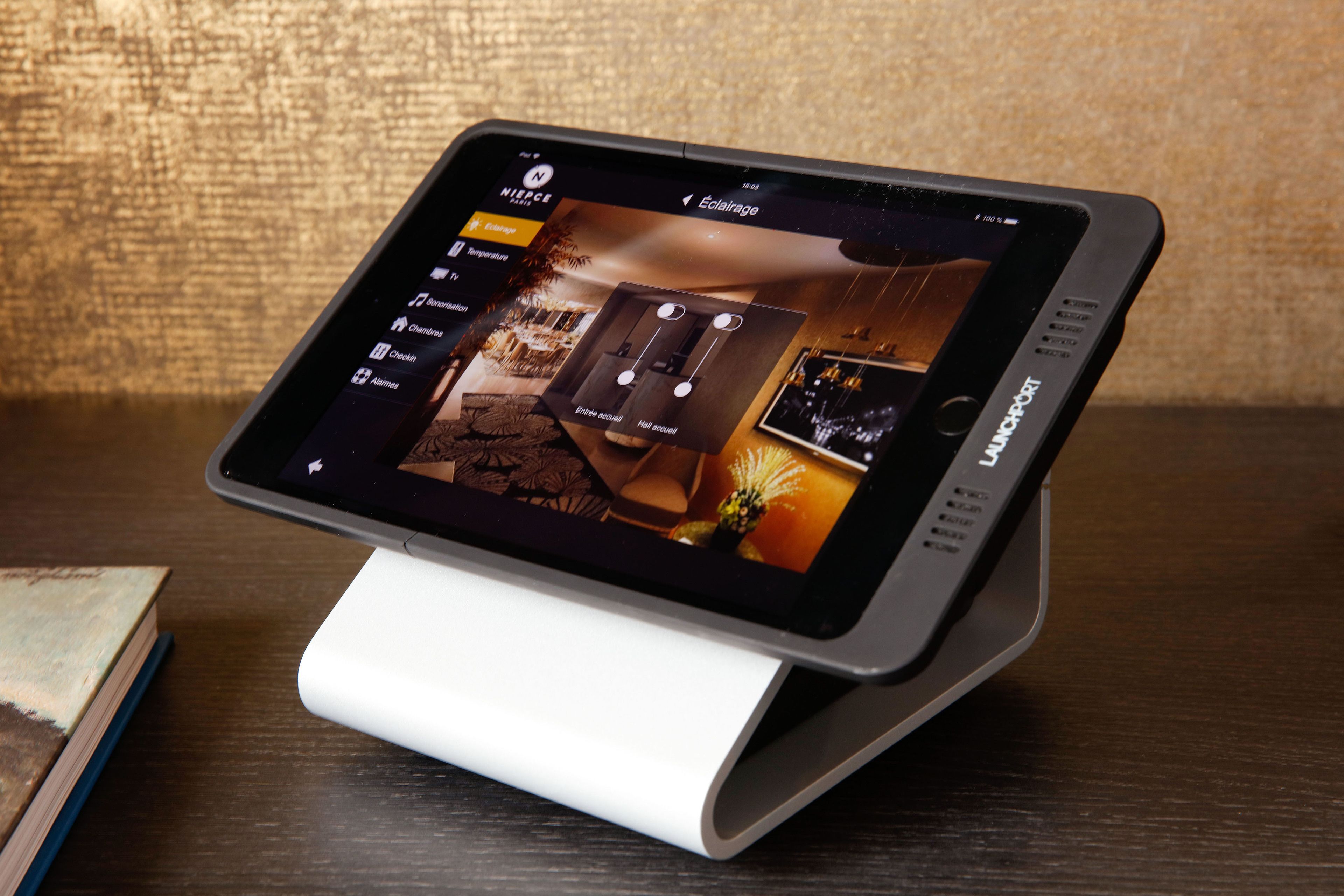 Foto - Niepce Paris, Curio Collection By Hilton