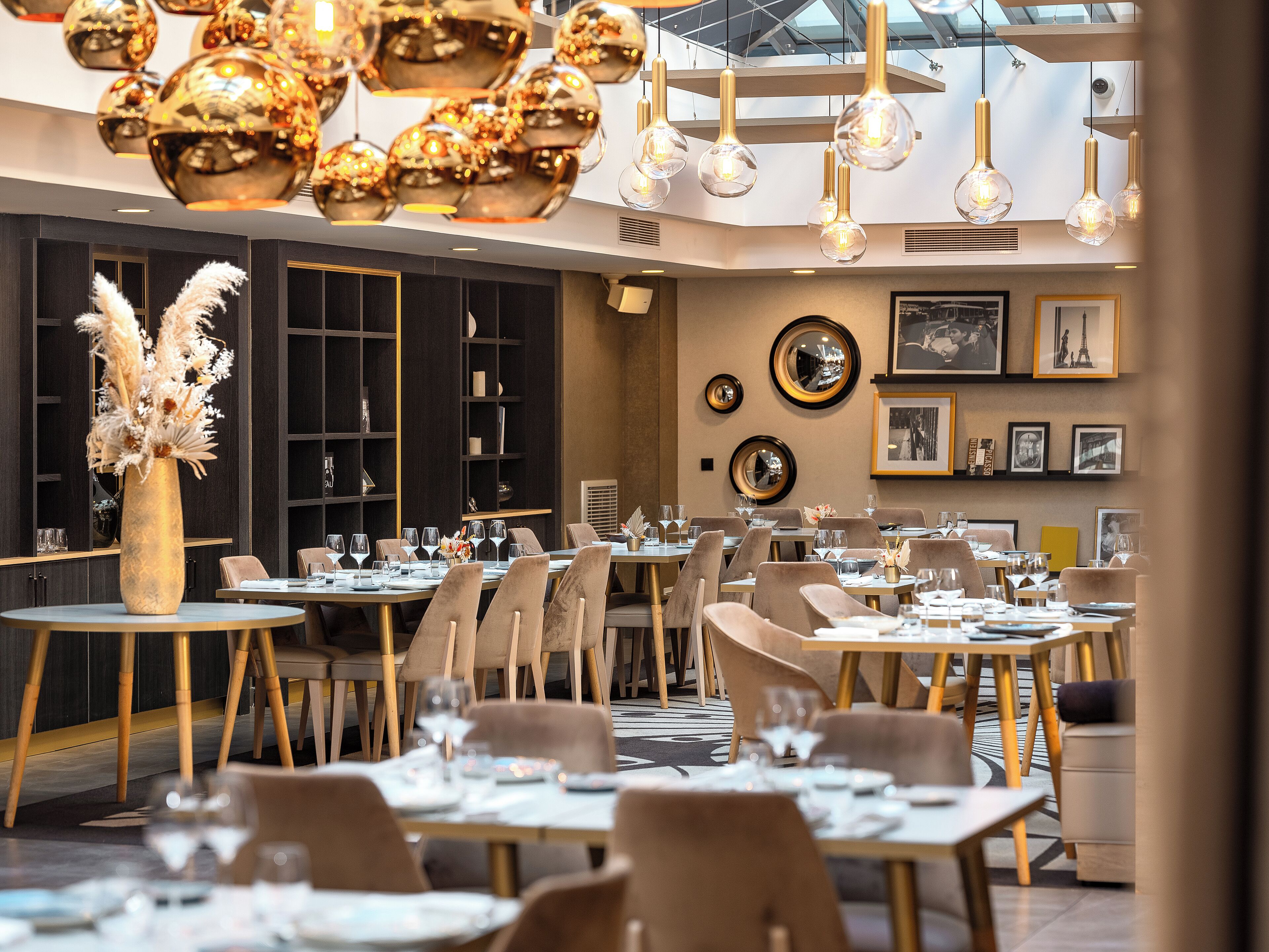 Foto - Niepce Paris, Curio Collection By Hilton