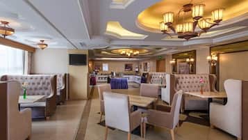 Breakfast, lunch and dinner served