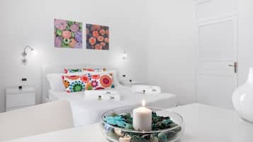 Doppia Basic (External Bathroom - Room 4) | Minibar, una cassaforte in camera, con stile personalizzato