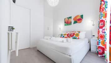 Habitación doble Deluxe (Room 5) | Minibar, caja de seguridad en la habitación y decoración personalizada
