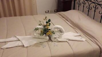 Premium bedding, desk, soundproofing, free WiFi
