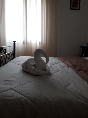 고급 침구, 책상, 방음 설비, 무료 WiFi