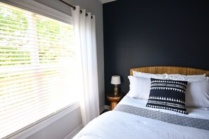 1 habitación, tabla de planchar con plancha, wifi gratis y ropa de cama 