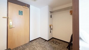 Down duvets, blackout curtains, free WiFi, bed sheets - Richmond Hotel Naha Kumoji (Naha)