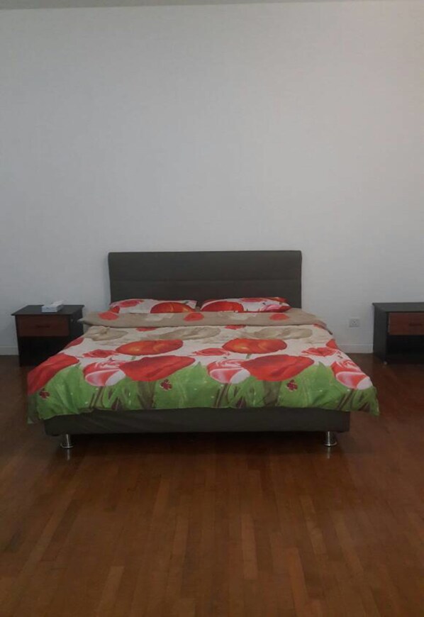 3 Bedroom Apartment | 3 bedrooms, in-room safe, iron/ironing board, rollaway beds