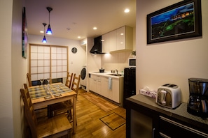House | Private kitchen | Fridge, microwave, stovetop, rice cooker - Hidden Inn Shimogamo (Kyoto)