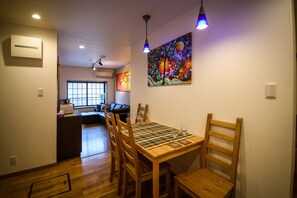 House | Living area | Flat-screen TV, pay movies - Hidden Inn Shimogamo (Kyoto)