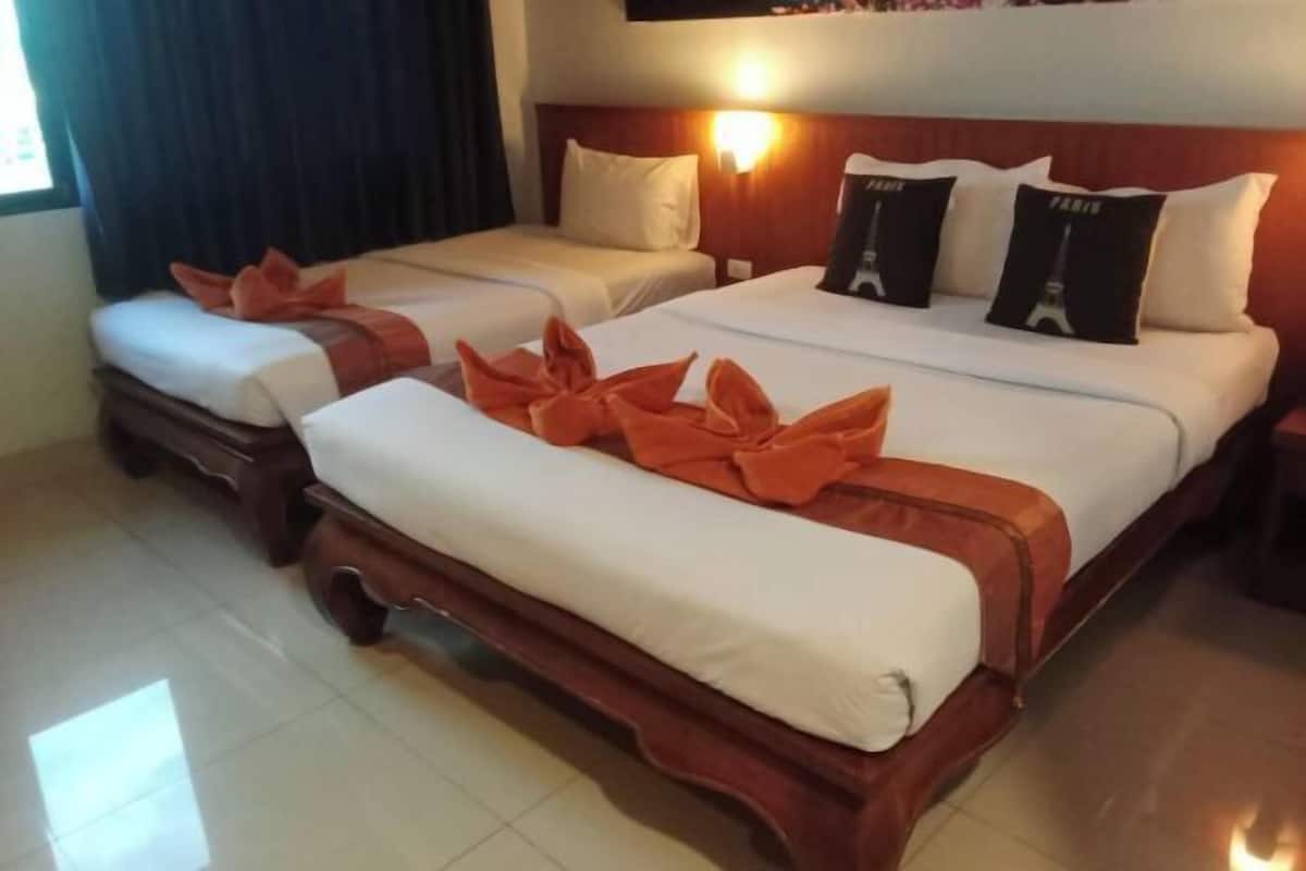 Schreibtisch, laptopgeeigneter Arbeitsplatz, Verdunkelungsvorhänge