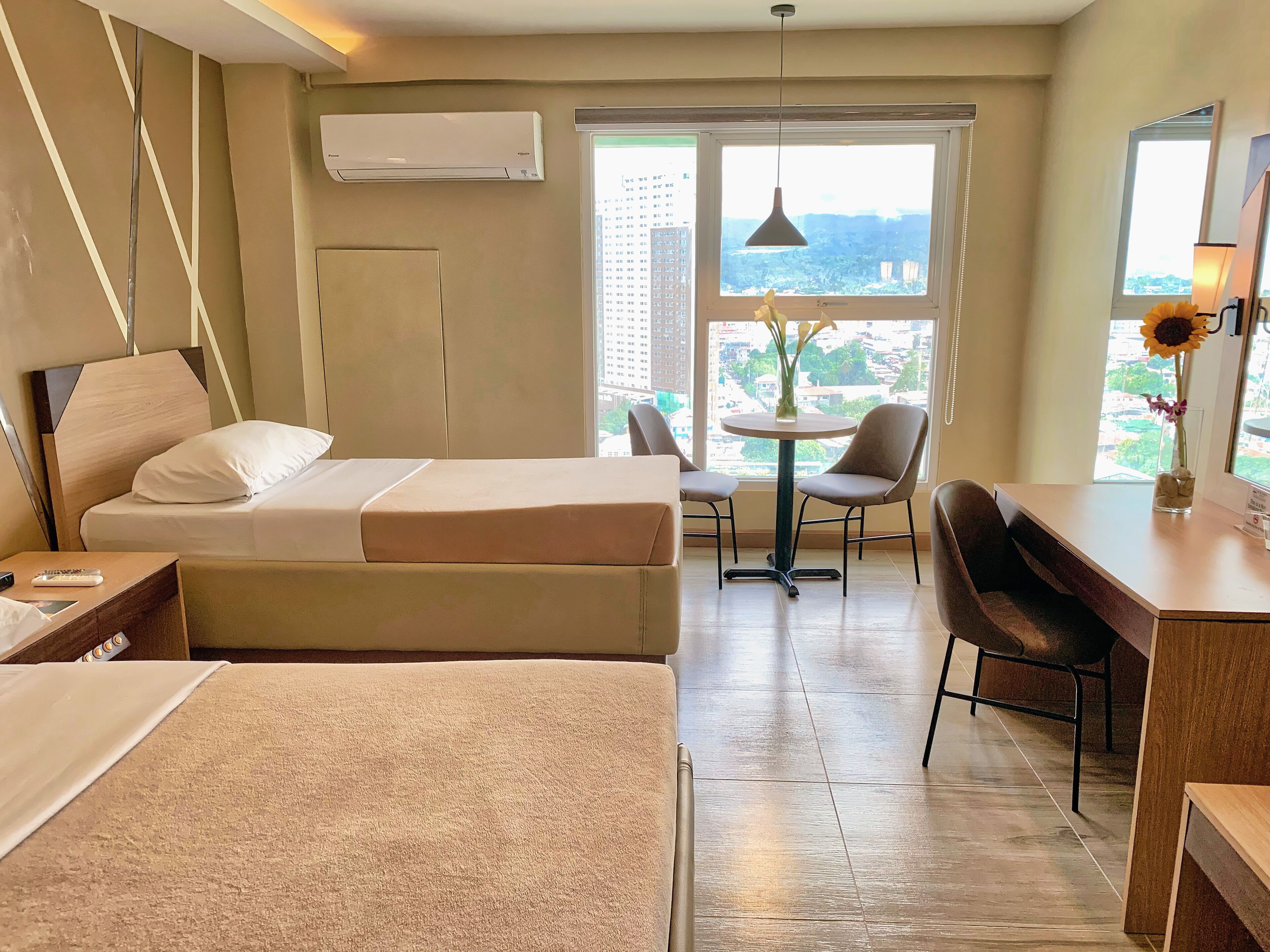 superior room | city view