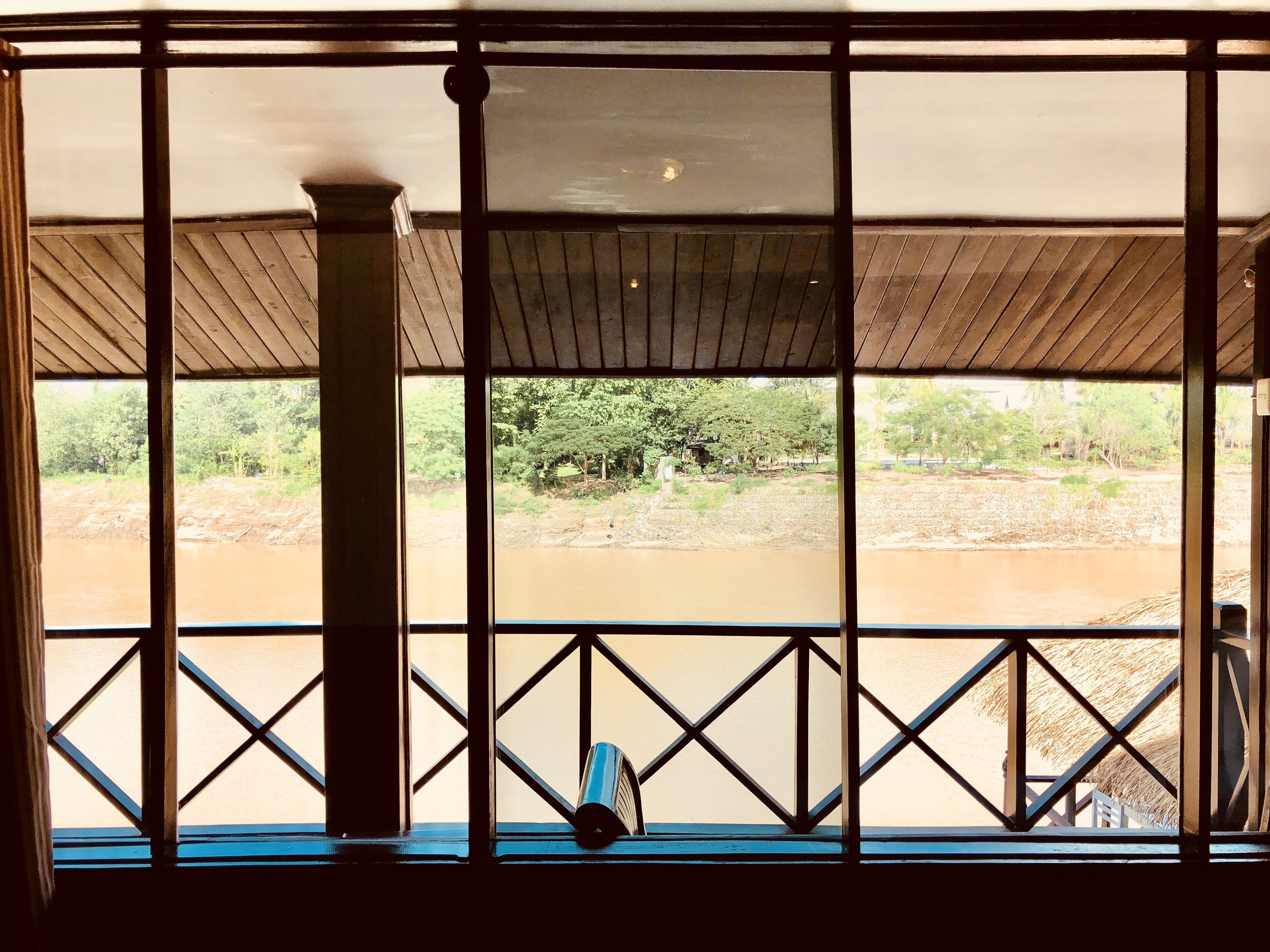 Familieværelse - balkon - udsigt til flod | Udsigt fra balkon