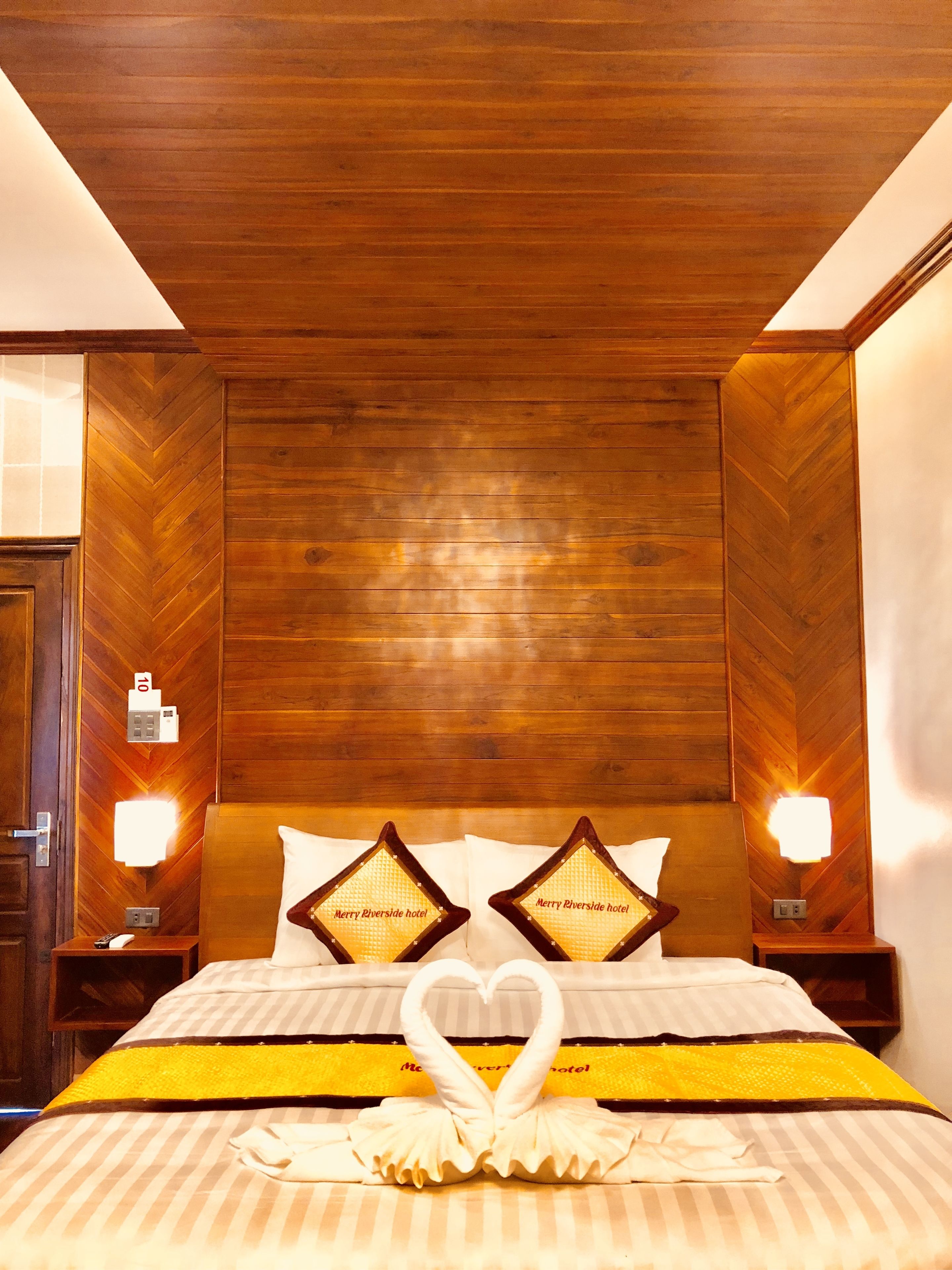 king room with balcony and river view | room amenity