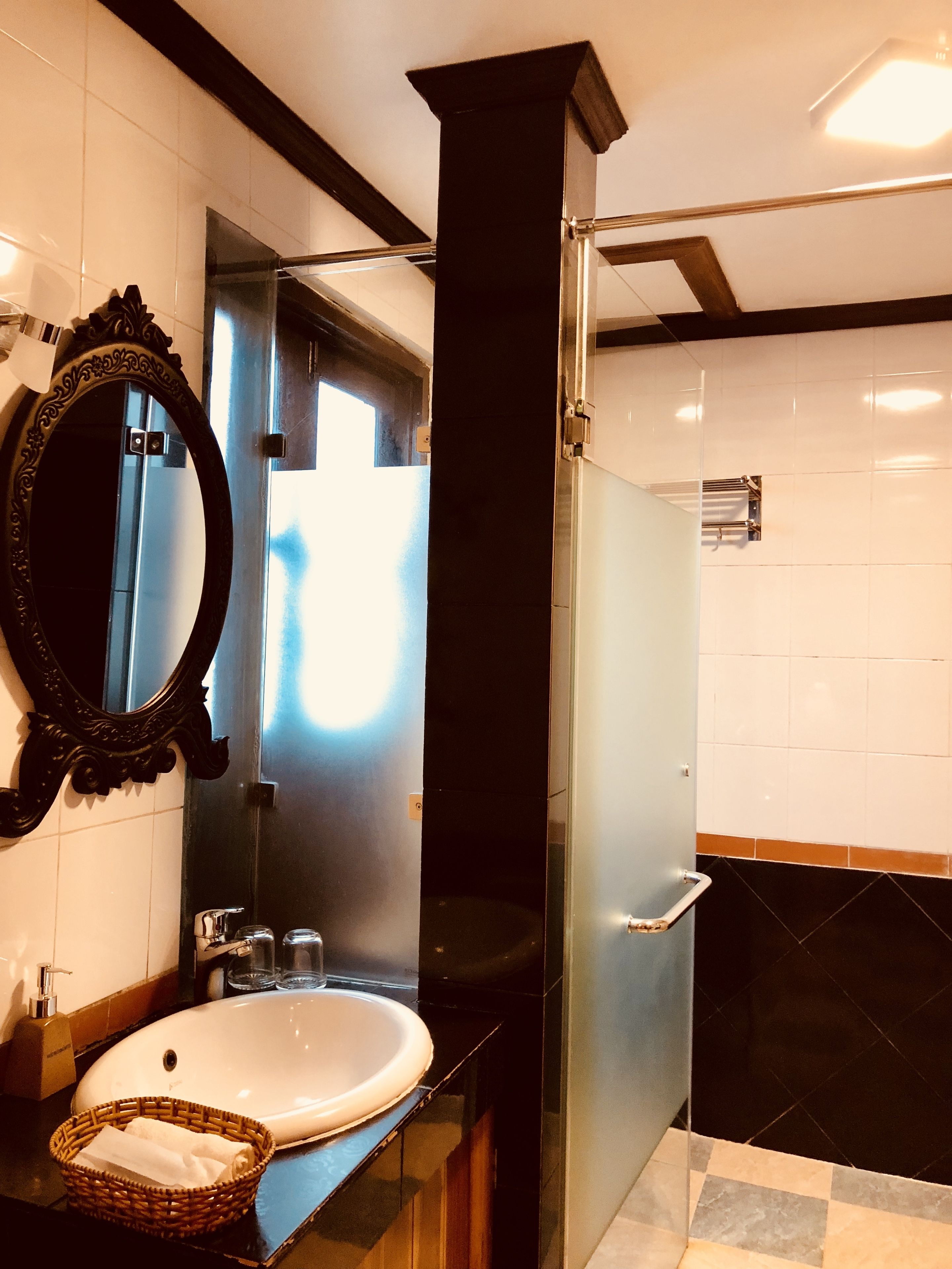 standard double room | 1 bedroom, minibar, in-room safe, desk