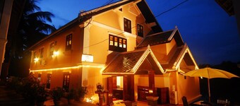 Merry Riverside Hotel
