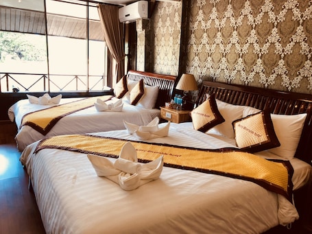 Family Room with Balcony and River View | 1 bedroom, minibar, in-room safe, desk