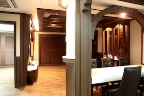 Deluxe Condo | Living area