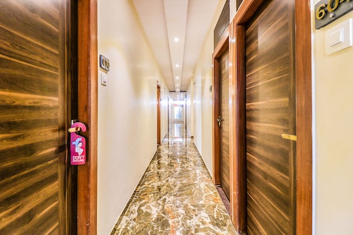 FabHotel Aksa International