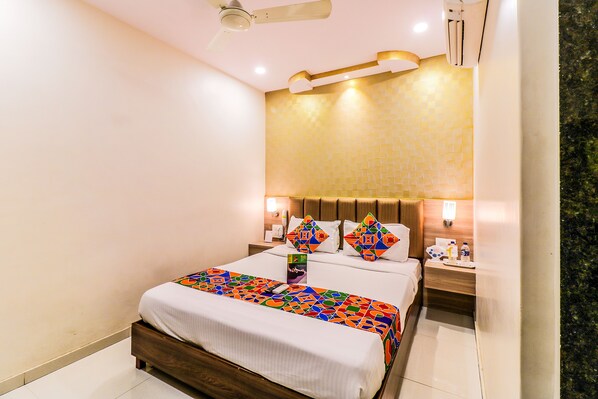 豪華客房 | 書桌、免費無線上網