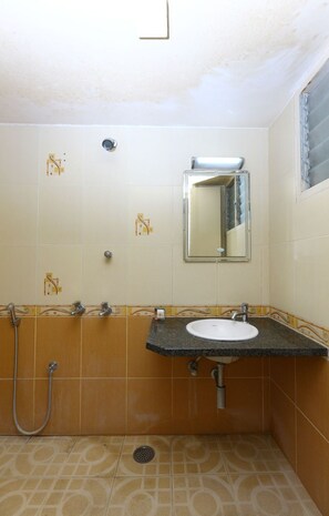 Free toiletries, towels