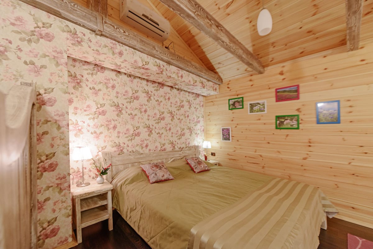 Estudio (Forest View) | Escritorio, cortinas blackout y insonorización