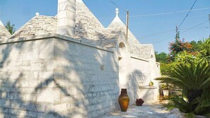 Classic Apartment, 2 Bedrooms | Terrace/patio - Trulli e Cummerse (Locorotondo)