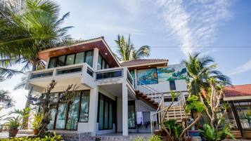 1 bedroom, desk, free WiFi, bed sheets