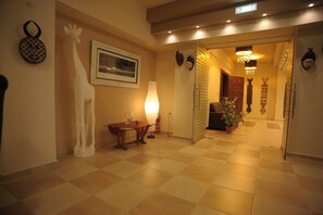 Lobby - Hotel Afrika (Aigialeia)