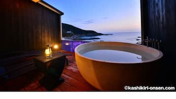 Double Room with Open-Air Bath and Sea View - Ground Floor | Deep-soaking bathtub