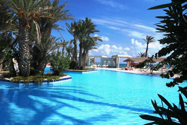 Indoor pool, 2 outdoor pools, pool umbrellas, pool loungers