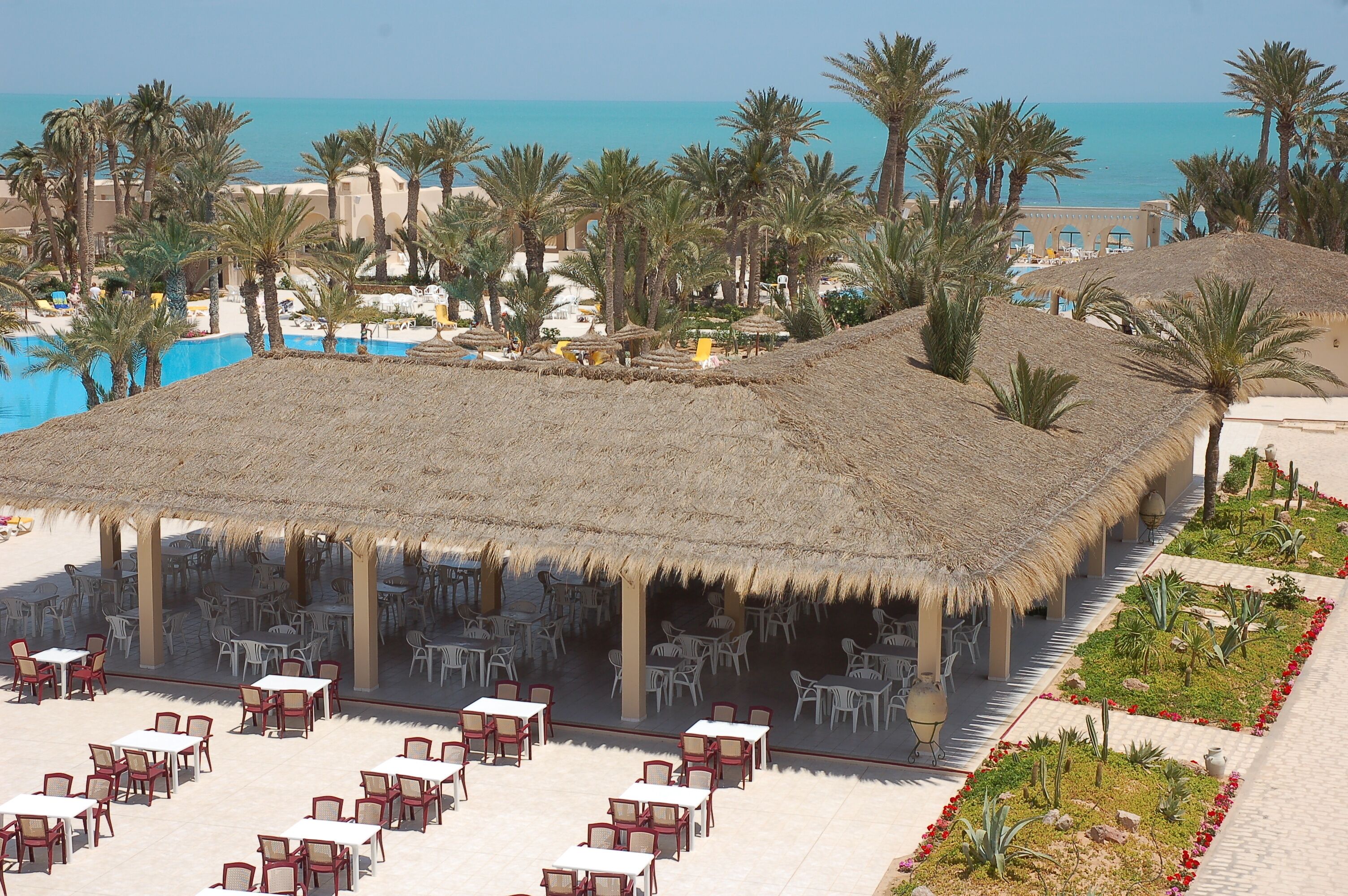 Breakfast, lunch, dinner served; international cuisine 