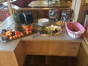 Buffet - Hotel Gänsleit (Soell)