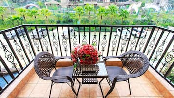 Business Suite, 1 Bedroom, Smoking, Courtyard View | View from room