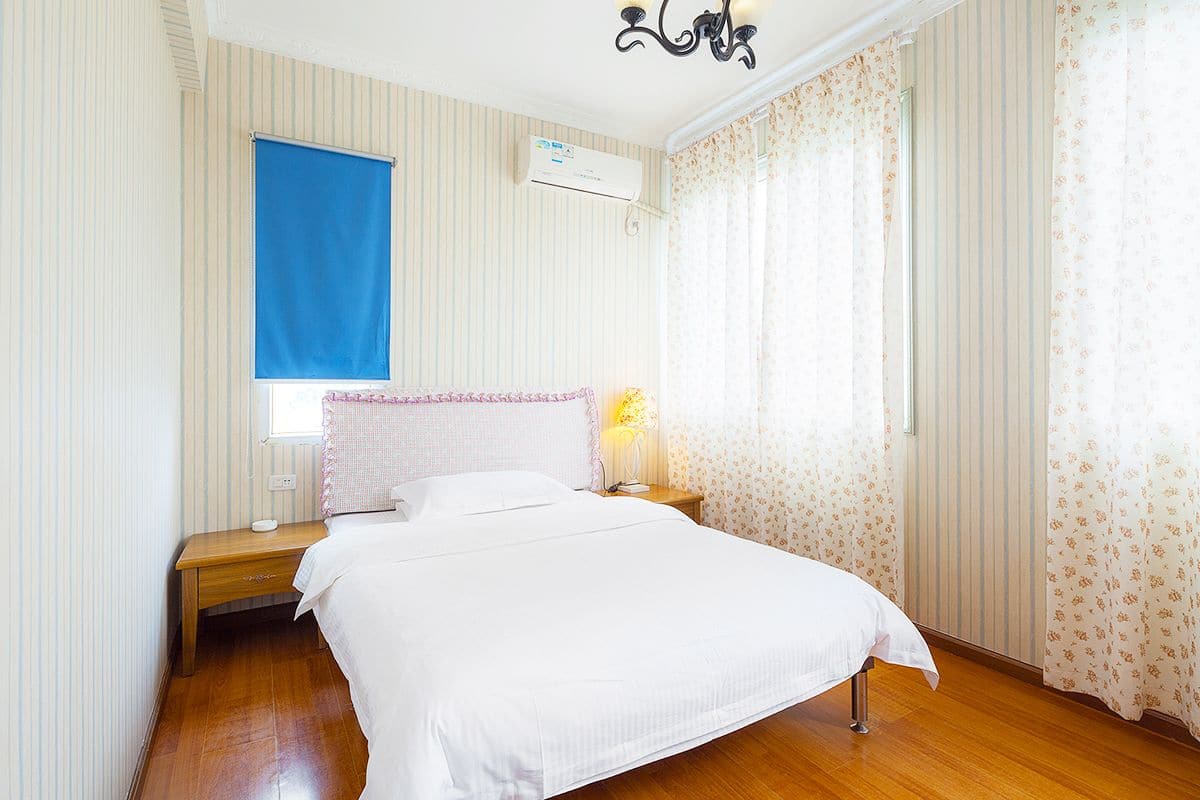 Elite Suite, 3 Bedrooms, Courtyard View | Desk, WiFi (free)