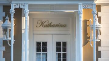 Majoituspaikan sisäänkäynti