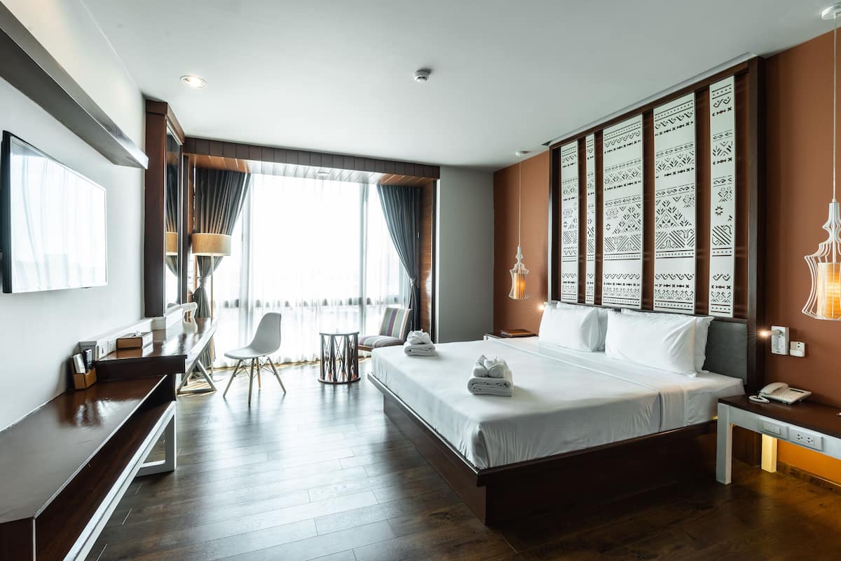 1 bedroom, premium bedding, minibar, in-room safe