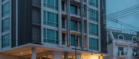 Kiến trúc tòa nhà