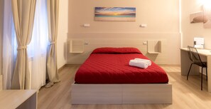 Double or Twin Room | Minibar, in-room safe, desk, blackout curtains - A&G Affittacamere (La Spezia)