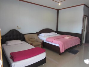 豪華雙床房 | 折疊床/加床、免費無線上網、床單