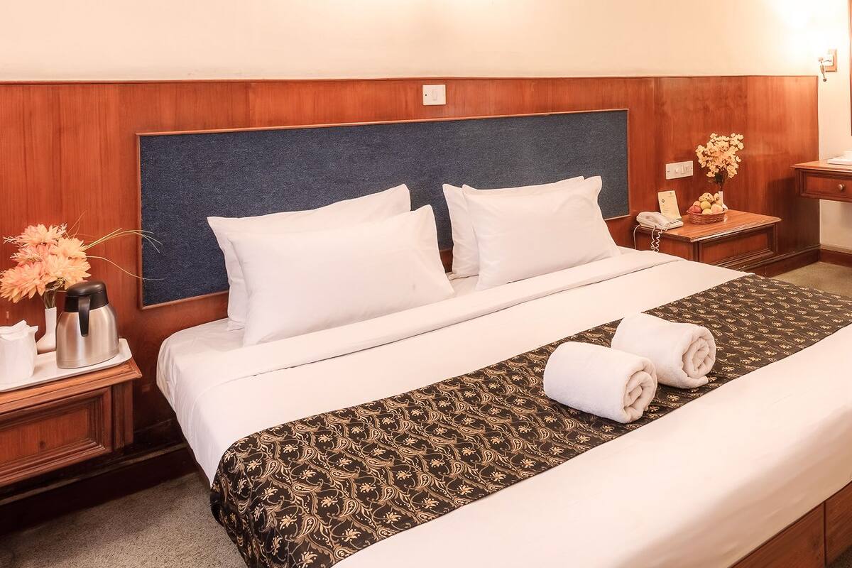Phòng Deluxe | Bộ trải giường bằng vải cotton Ai Cập, bộ đồ giường cao cấp 