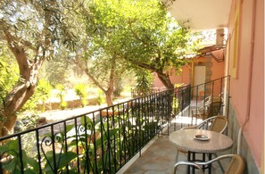 Terrace/patio - Kipos Studios (Lesvos)