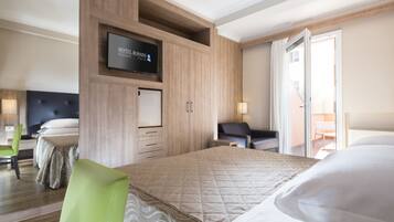 Luxe beddengoed, een minibar, een kluis op de kamer, een bureau