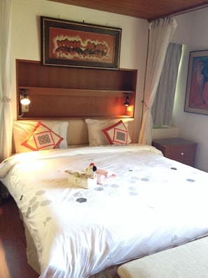 4-Bedroom Condo with Sea View  | 4 Schlafzimmer, Schreibtisch, Bügeleisen/Bügelbrett, kostenloses WLAN