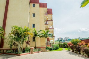 Free self-parking - Rohi Apartments (Kigali)