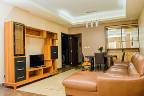 Sengetøy av topp kvalitet, minibar og individuelt dekorert