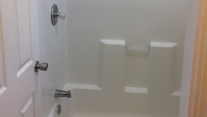 Bathroom shower - Hotel Ejecutivo Temoris (Temoris)
