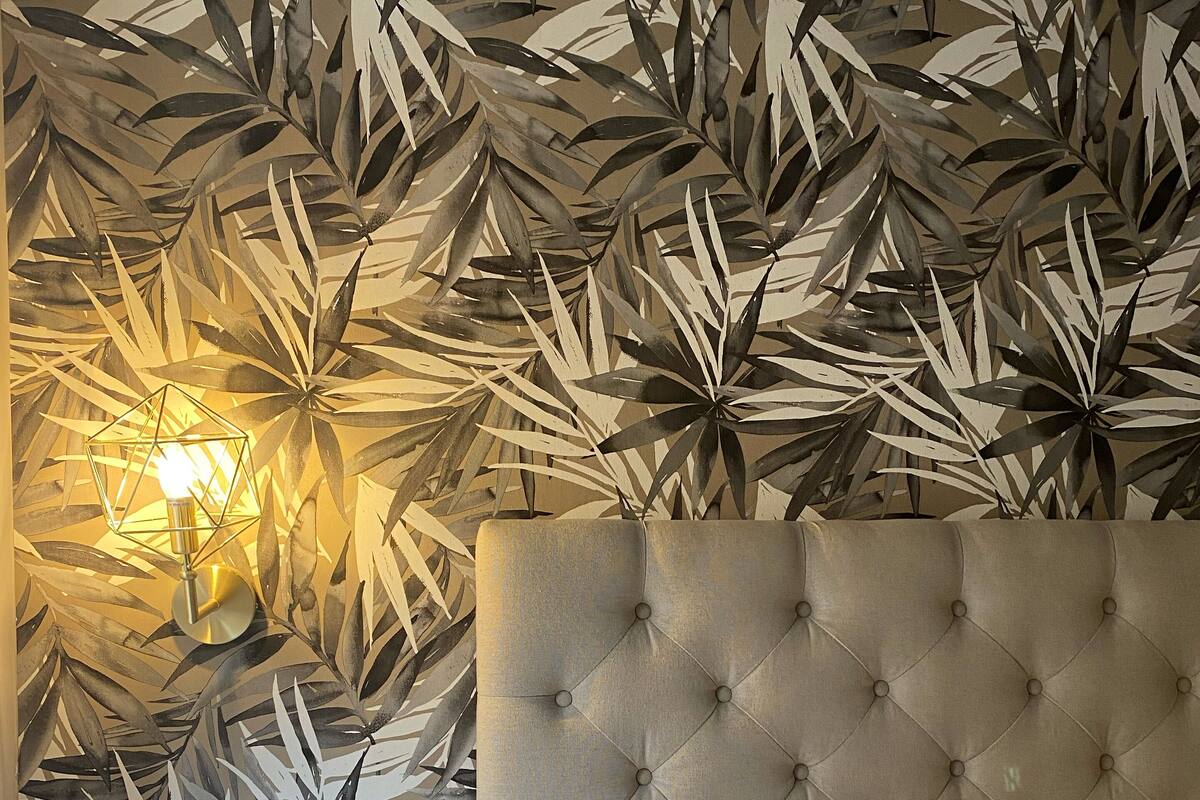 Exklusivt dubbelrum - 1 kingsize-säng - balkong - utsikt mot staden | Minibar, värdeförvaringsskåp på rummet, skrivbord och ljudisolering